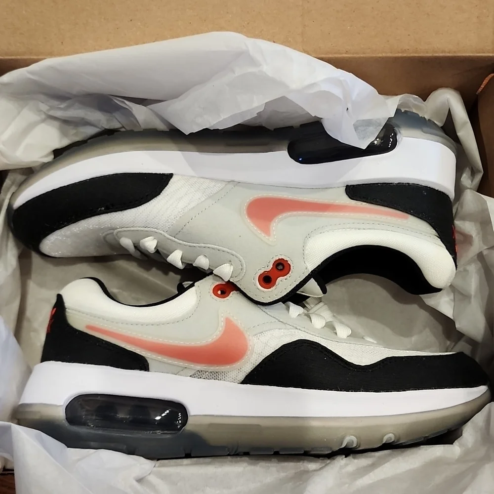 NWT Nike Air Max Motif GS - Picture 9 of 9